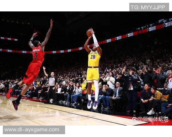 骑士对阵猛龙詹姆斯绝杀精彩瞬间回顾与分析